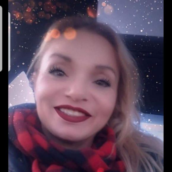 Meet your Posher, Heather - Picture 1 of 1